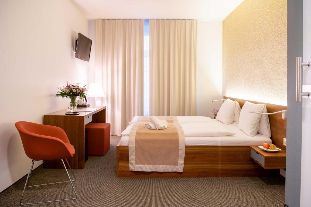 Hotel Engel Am Bahnhof Wädenswil Eksteriør bilde